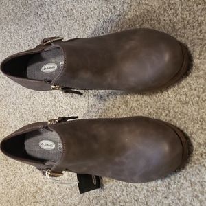 Dr. Scholls Brown leather booties size 7